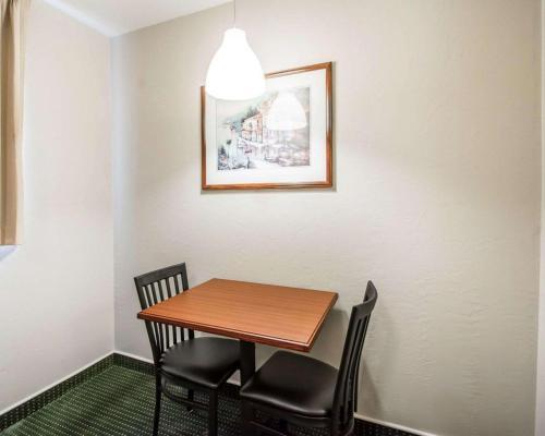 Hotel Suburban Extended Stay