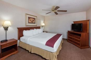 Hotel Baymont Inn & Suites Highland