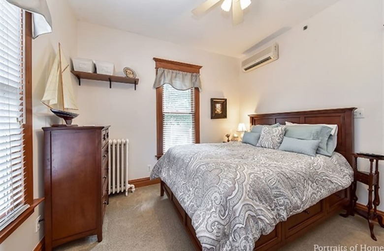 Harrison House Bed & Breakfast
