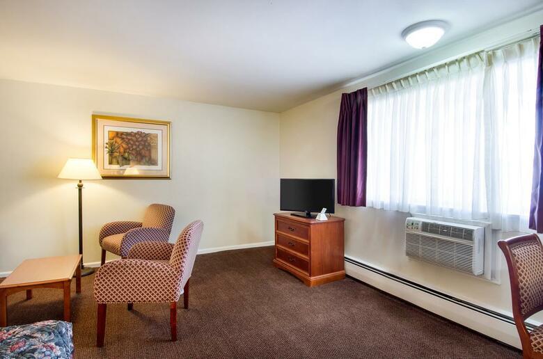 Hotel Econo Lodge Inn & Suites