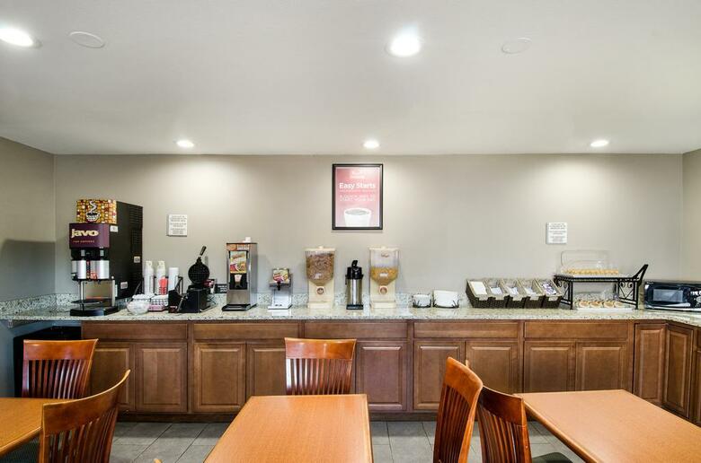 Hotel Econo Lodge Inn & Suites