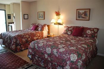 Hotel Rumbling Bald Resort