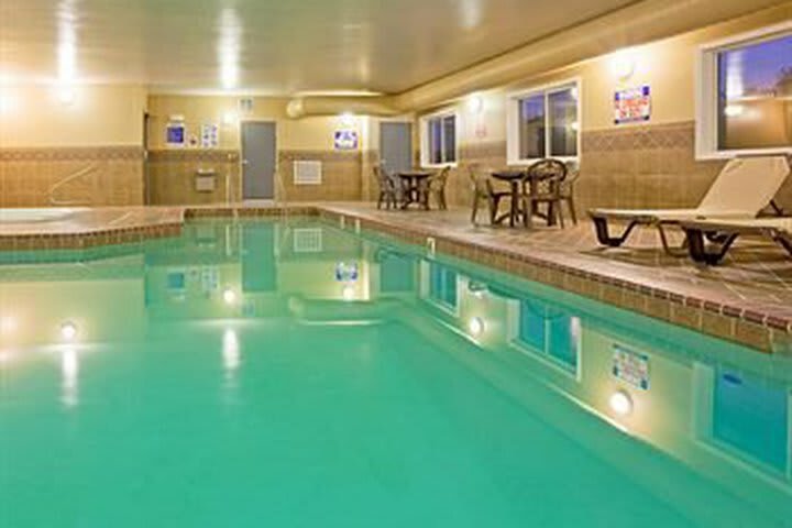 Hotel Holiday Inn Express Devils Lake