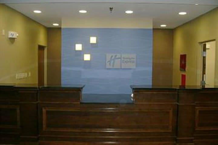 Hotel Holiday Inn Express Devils Lake