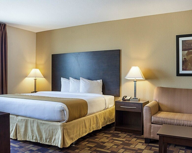 Hotel Quality Inn & Suites