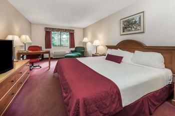 Hotel Baymont Inn & Suites Logan