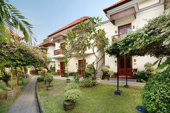 Hotel Respati Beach