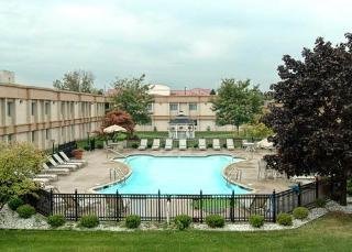 Clarion Hotel Detroit Metro Airport
