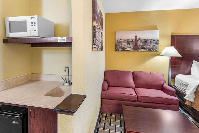 Hotel Clarion Inn & Suites Northwest