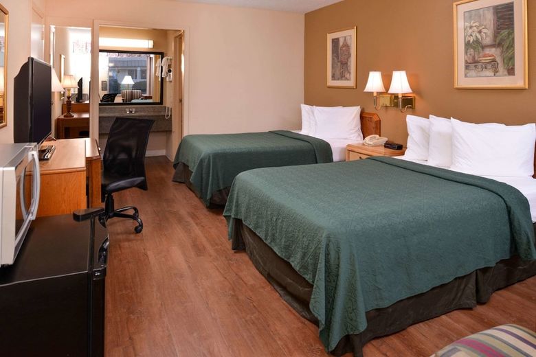 Hotel Quality Inn Dutch Inn