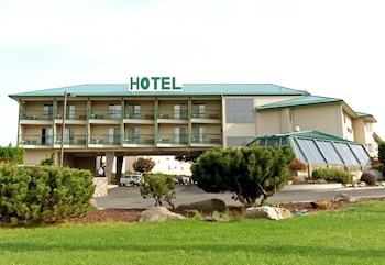 Hotel Cedars Inn