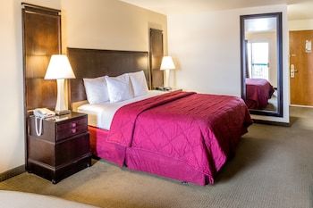 Hotel Cedars Inn