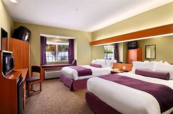 Hotel Stay Beyond Inn & Suites