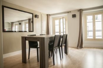 Apartments - Into Paris