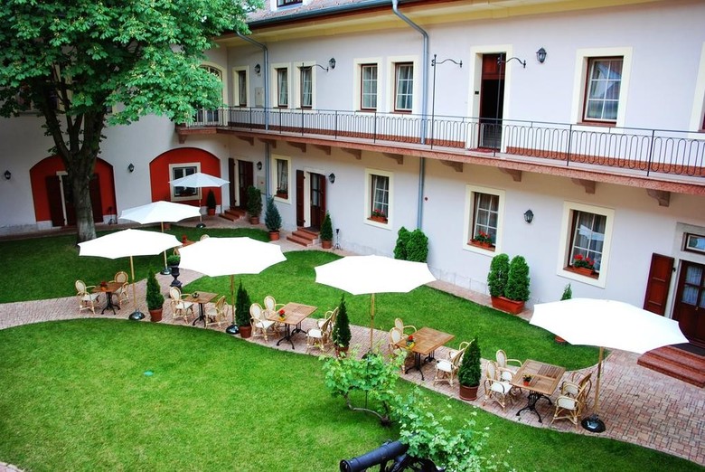 St. George Residence - All Suite Hotel Deluxe