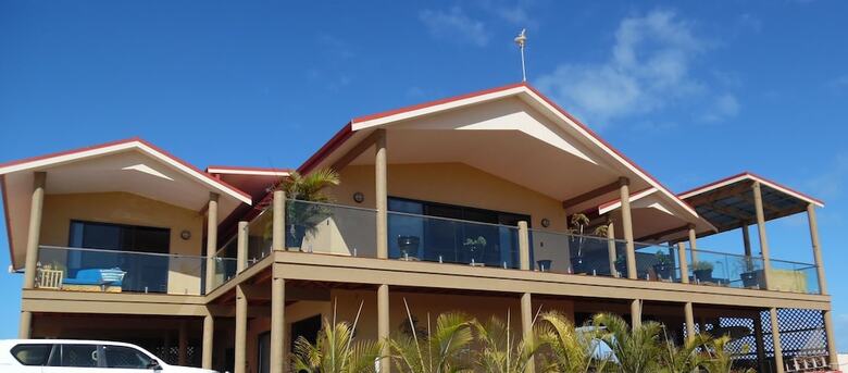 Bed & Breakfast On The Deck @ Shark Bay
