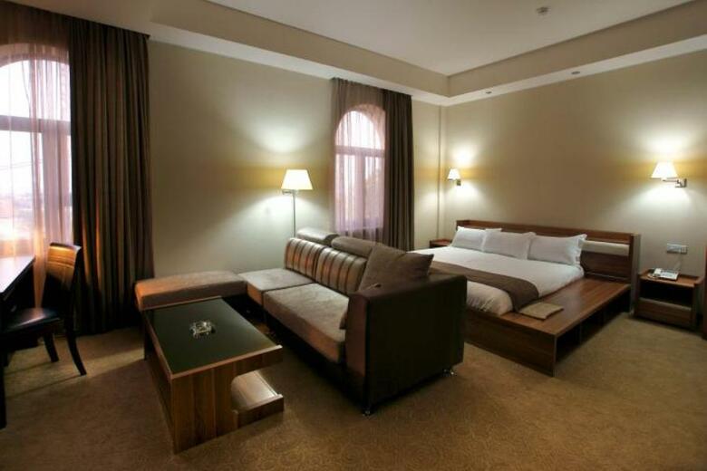 Bass Boutique Hotel
