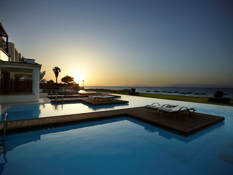 Hotel The Ixian Grand