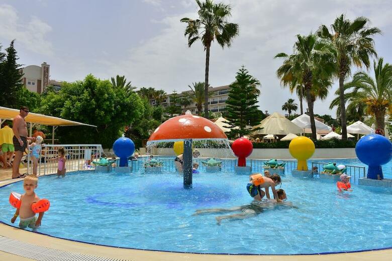 Corolla Hotel