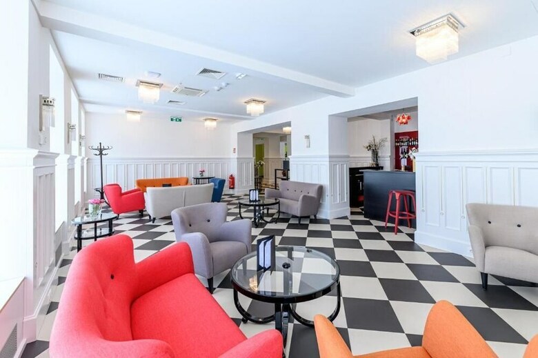 Hotel Caroline