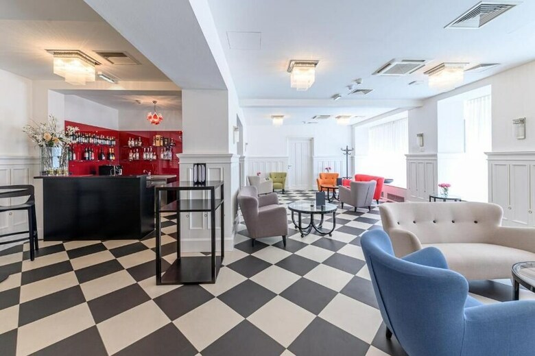 Hotel Caroline