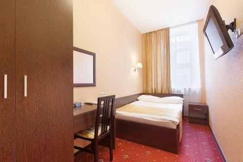 Hotel By The Hermitage