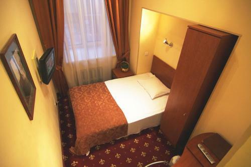 Hotel By The Hermitage