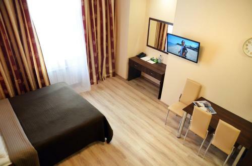 Hotel By The Hermitage