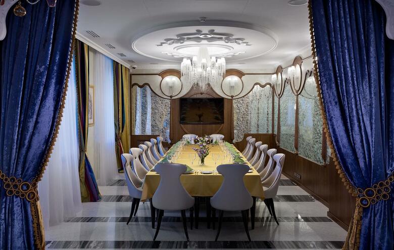 Iris Art Hotel