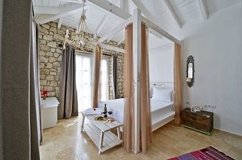 Bay C Hotel