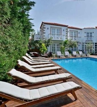 Bay C Hotel