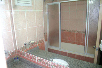 Dinc Hotel