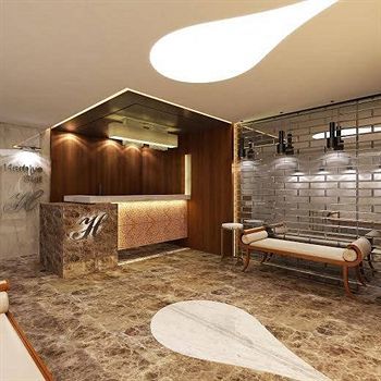 Hotel Gk Regency Suites