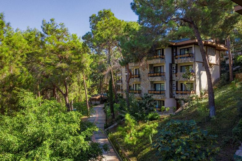 Utopia World Hotel
