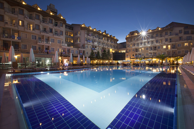 Diamond Beach Hotel