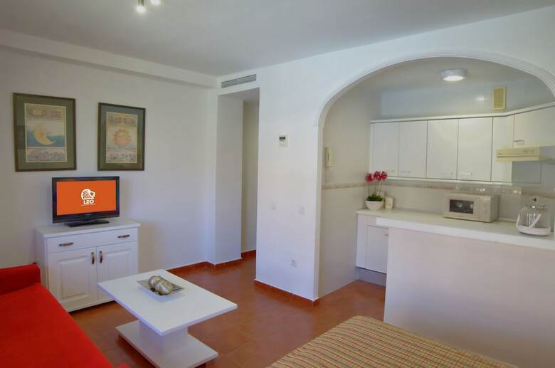 Apartamentos Leo Islamar