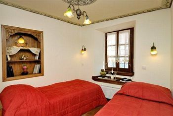 Melanthi Traditional Hotel