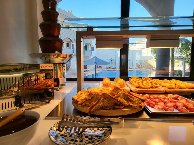 Aparthotel Christina Beach Hotel