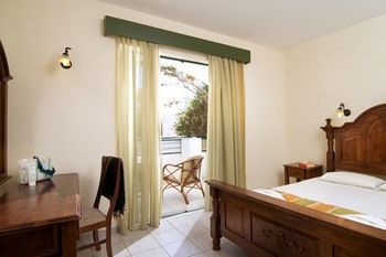 Trefon Hotel Apartments And Suites