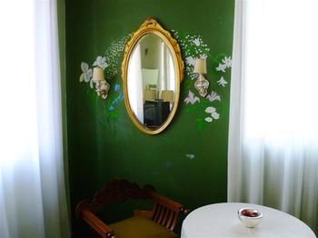 Venicein Apartments