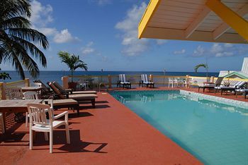 Bird Rock Beach Hotel