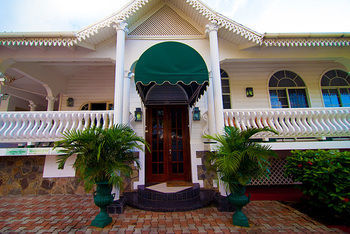 Hotel Grenadine House
