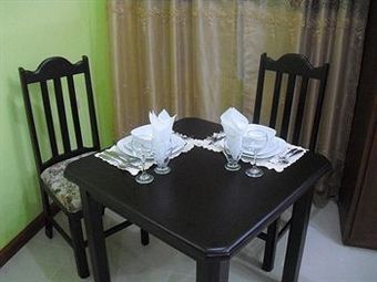 Hotel Piarco Village Suites