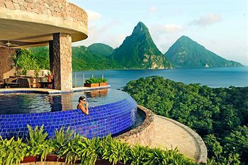 Hotel Jade Mountain Resort