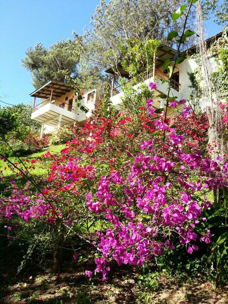 Altocerro Villas Hotel & Camping