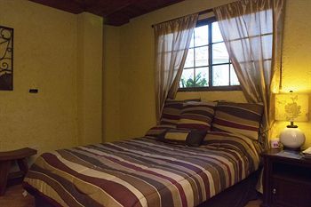 Hotel B & B Comfy Inn