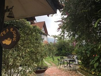 Hostal Planters Country Hotel