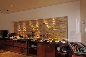 Parkcity Everly Hotel