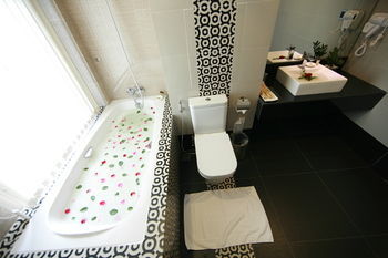 Hotel M