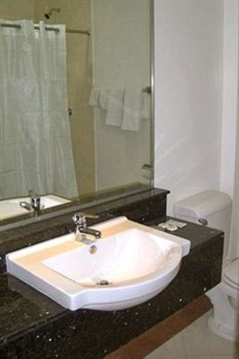 Circle Inn - Hotel & Suites